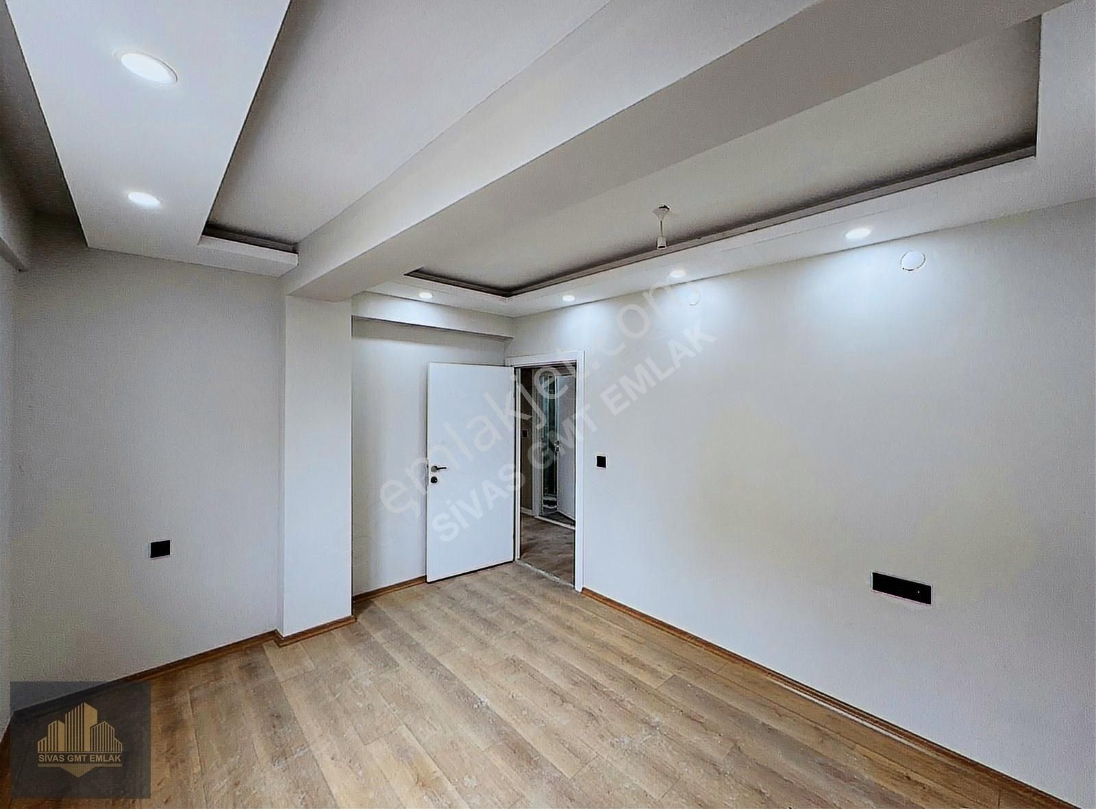 Sivas Merkez Huzur Satılık Daire Sivas Gmt Emlak'tan Huzurmah Satılık Sıfır Uygun 3+1 100m2 Daire