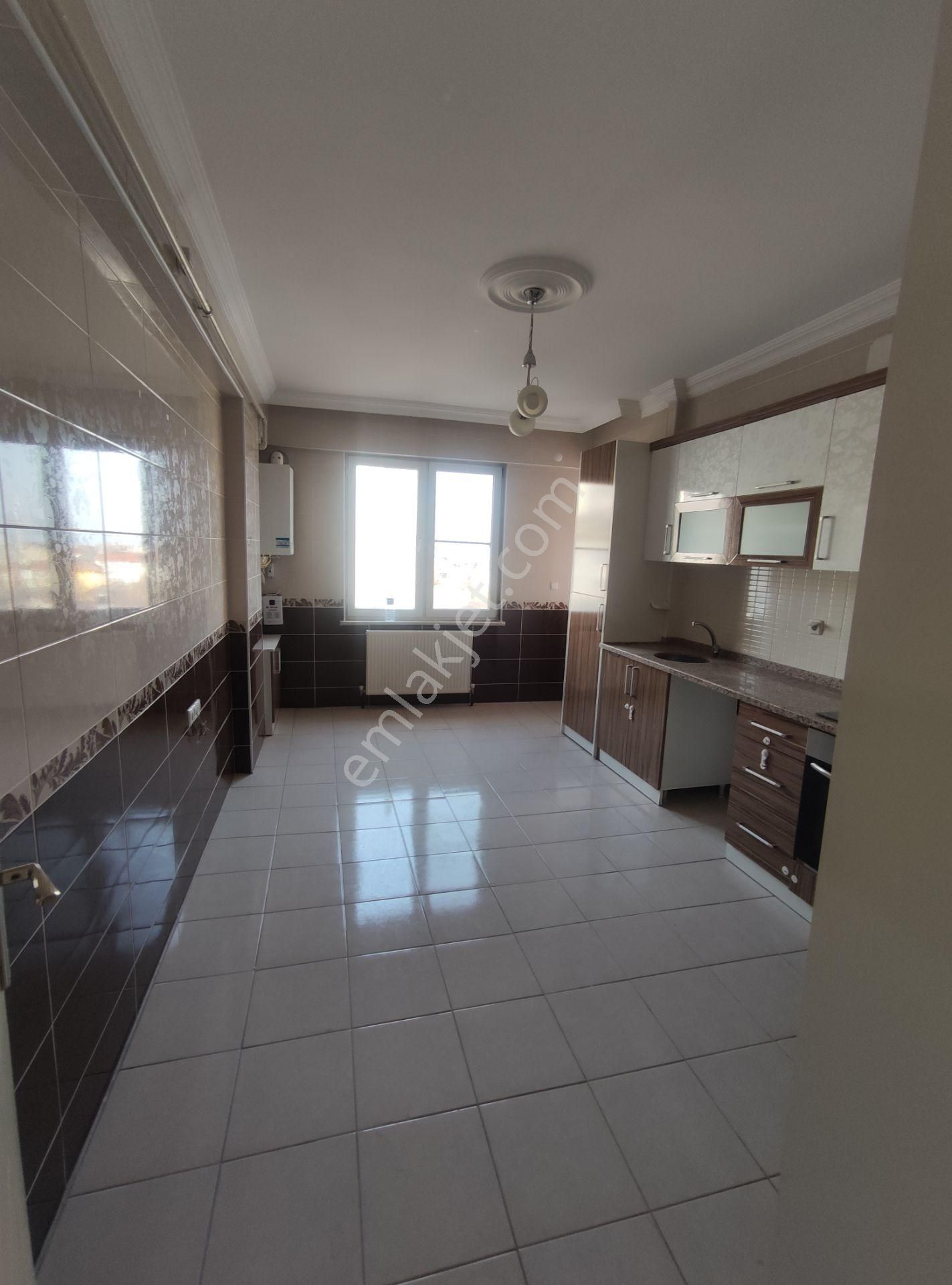 Özpınar,dan Sofuhane Kiralık Daire 3+1 Kombili 3.kat 150 M Çift Balkonlu - Görsel 10