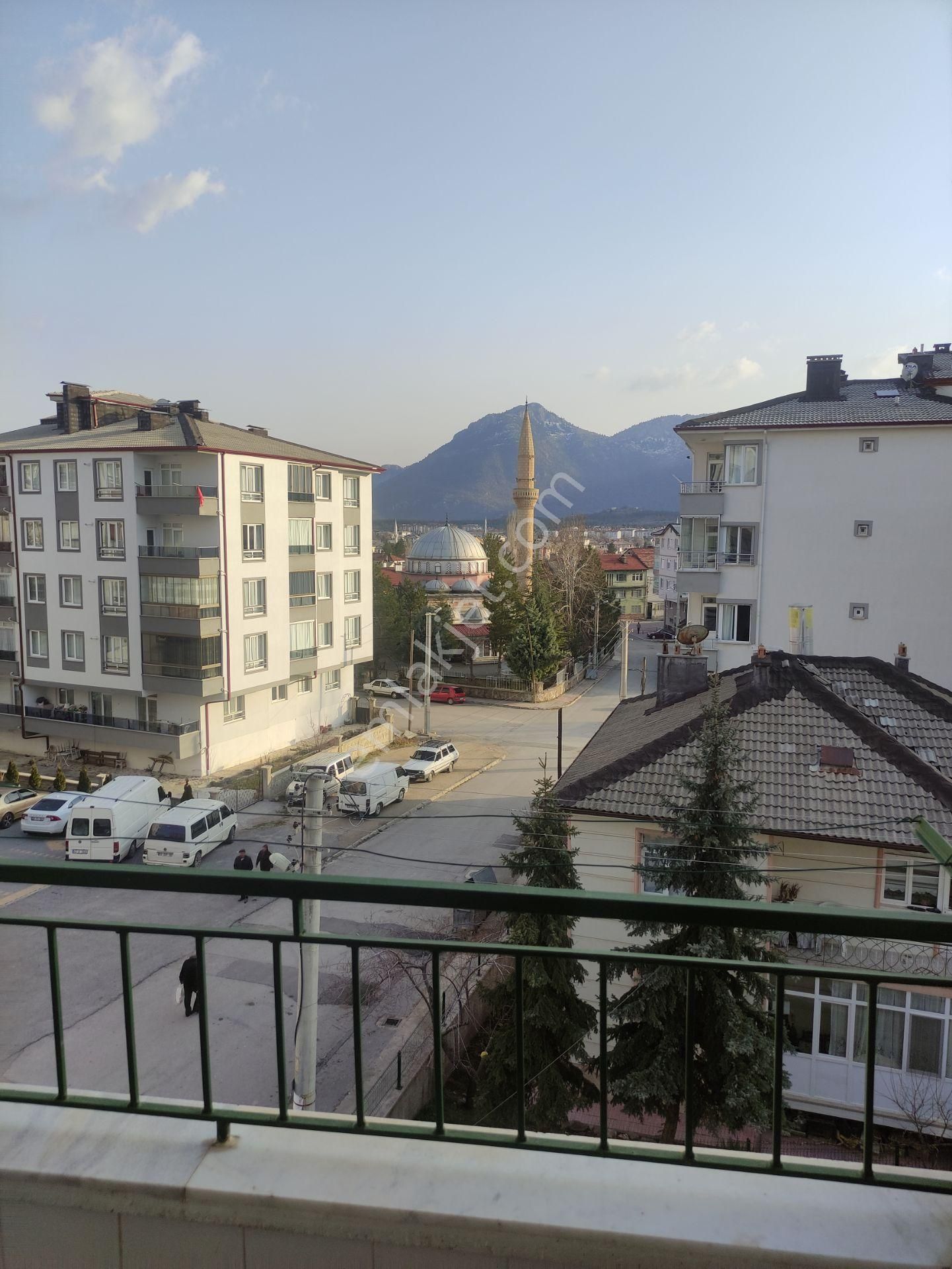 Özpınar,dan Yenicami Kiralık Full Eşyalı Daire 3+1 Kombili 4.kat Merdivenli - Görsel 6