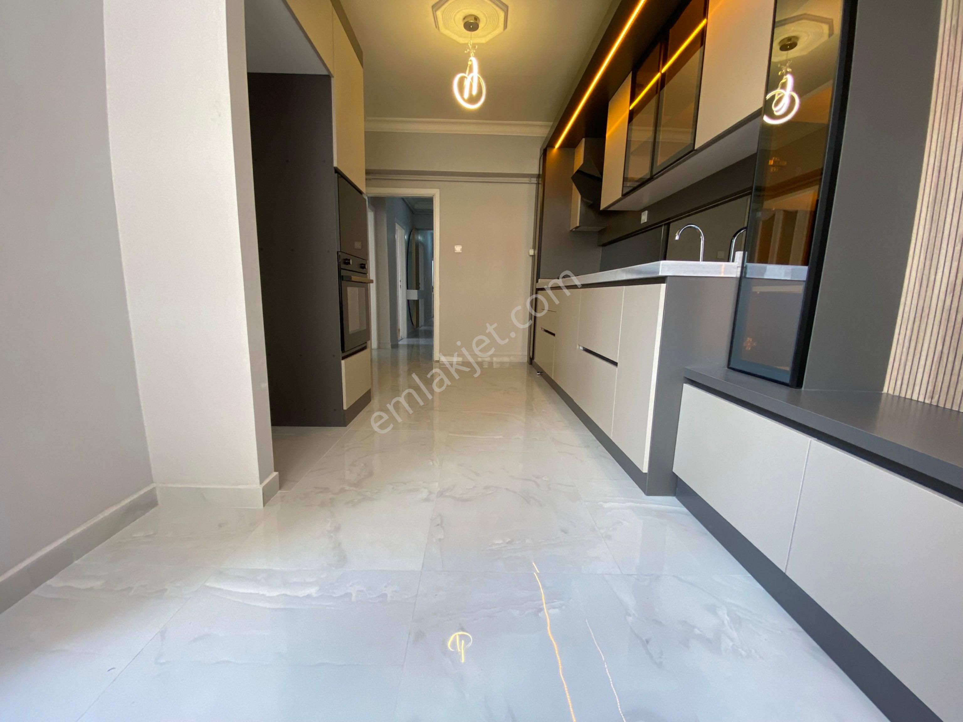 Sincan Pınarbaşı Satılık Daire Pınarbaşı Mahallesin'de 3+1 1 Ara Katta Ful Yapılı 120 M2 Daire