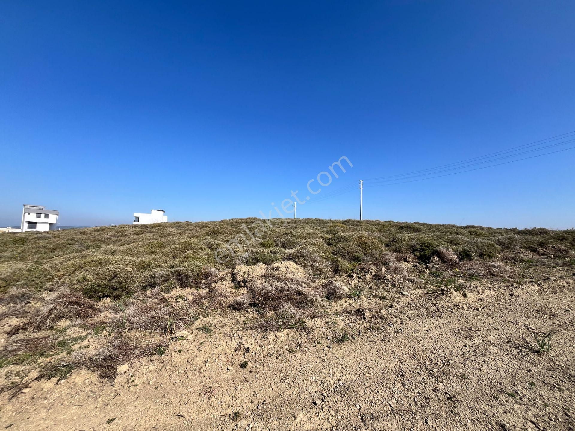 Seferihisar Düzce Mahallesi'nde Yatırıma Uygun Satılık Villa İmarlı Arsa - Görsel 3