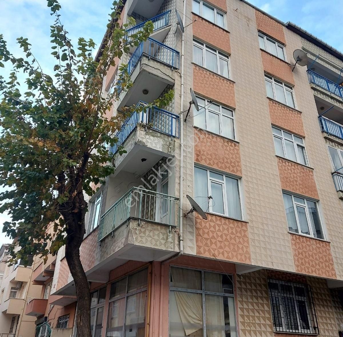 Ataşehir İçerenköy Kiralık Daire Masrafsız Geniş Daire