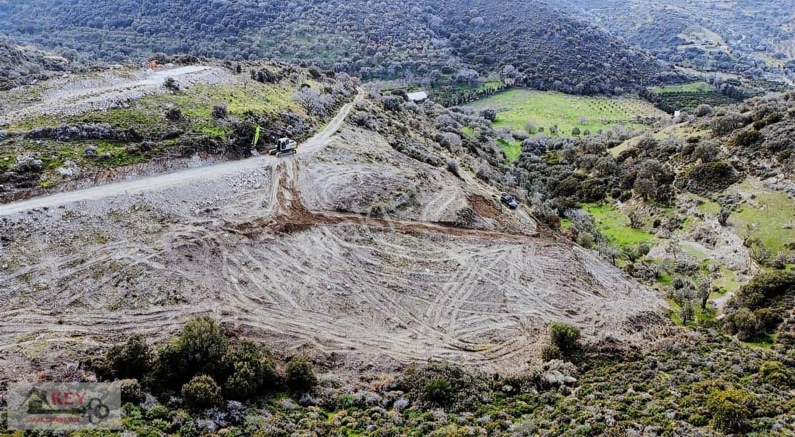 Karaburun Sarpıncık Satılık Tarla Karaburun Sarpıncık'ta Deniz Manzaralı Resmi Hisseli Tarla Sat