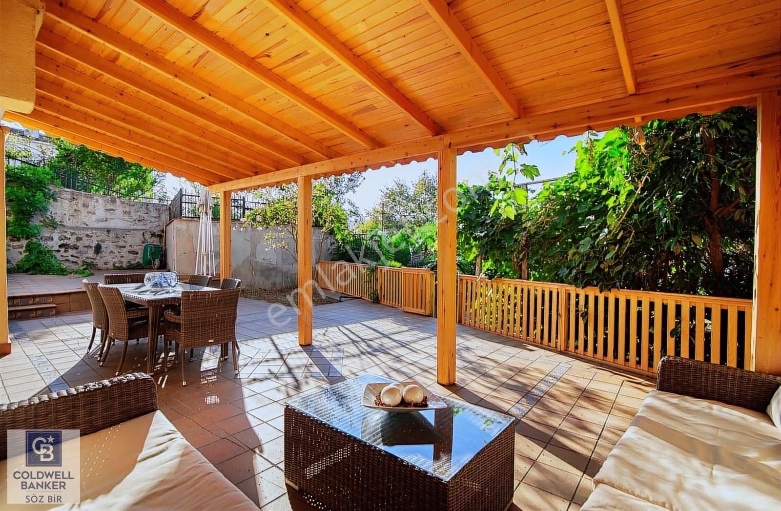 Beykoz Anadolu Hisarı Ayrı Girişli 4 Katlı Tarihi Konak - Görsel 33