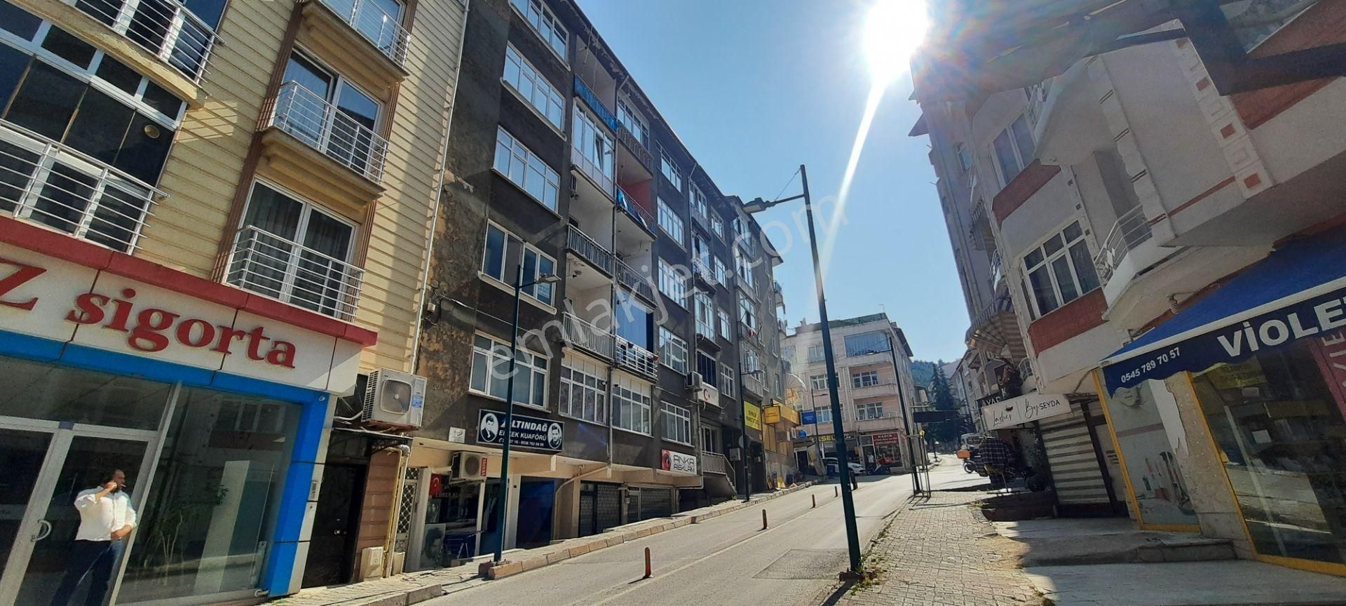Semerkant Mahallesinde Merkezi Konumda Satılık 2+1 Daire