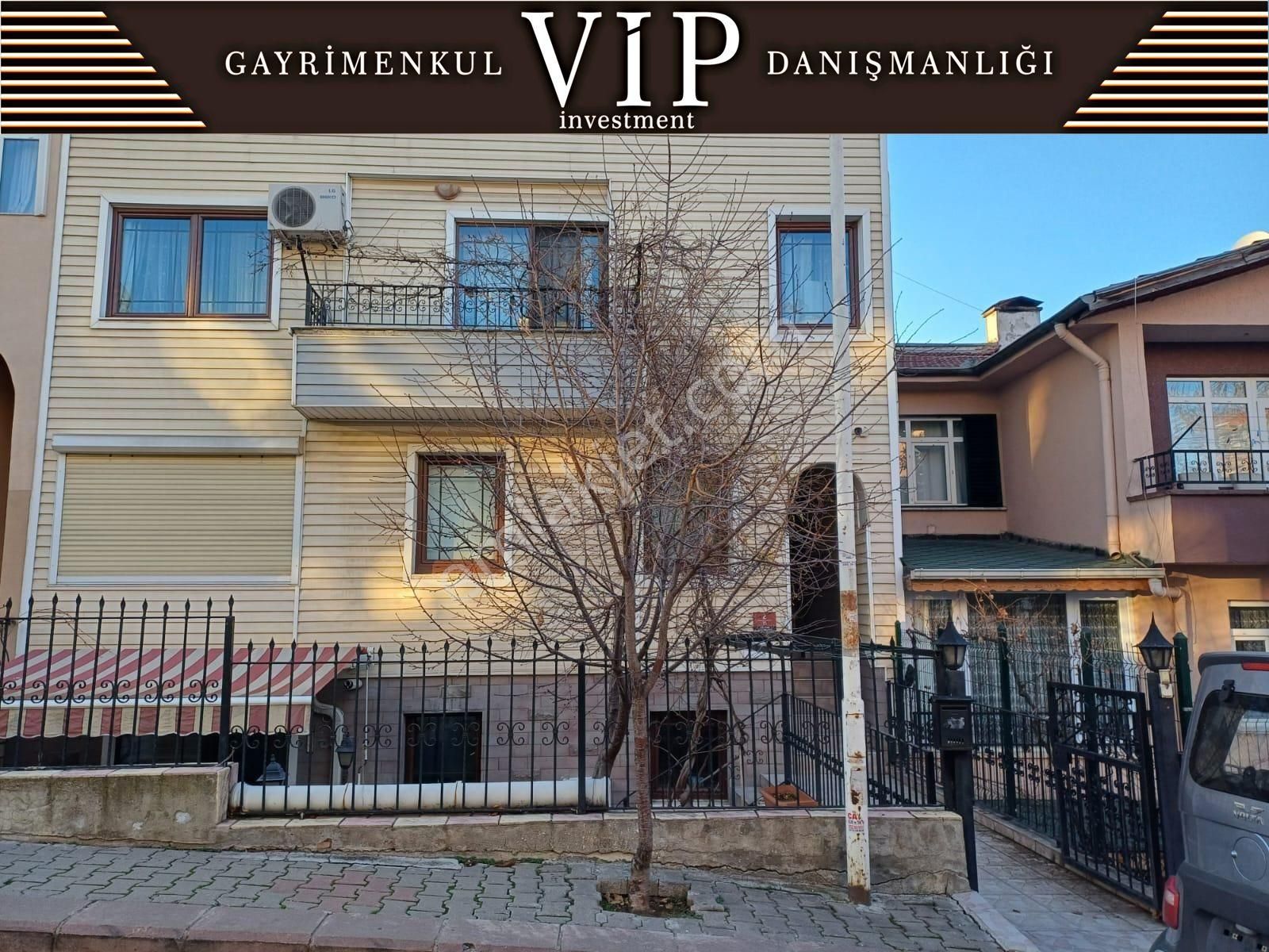 Yenimahalle İnönü Satılık Müstakil Ev Batıkent İnönü Mahallesi Komple Yapılı 5+2 Satılık Müstakil