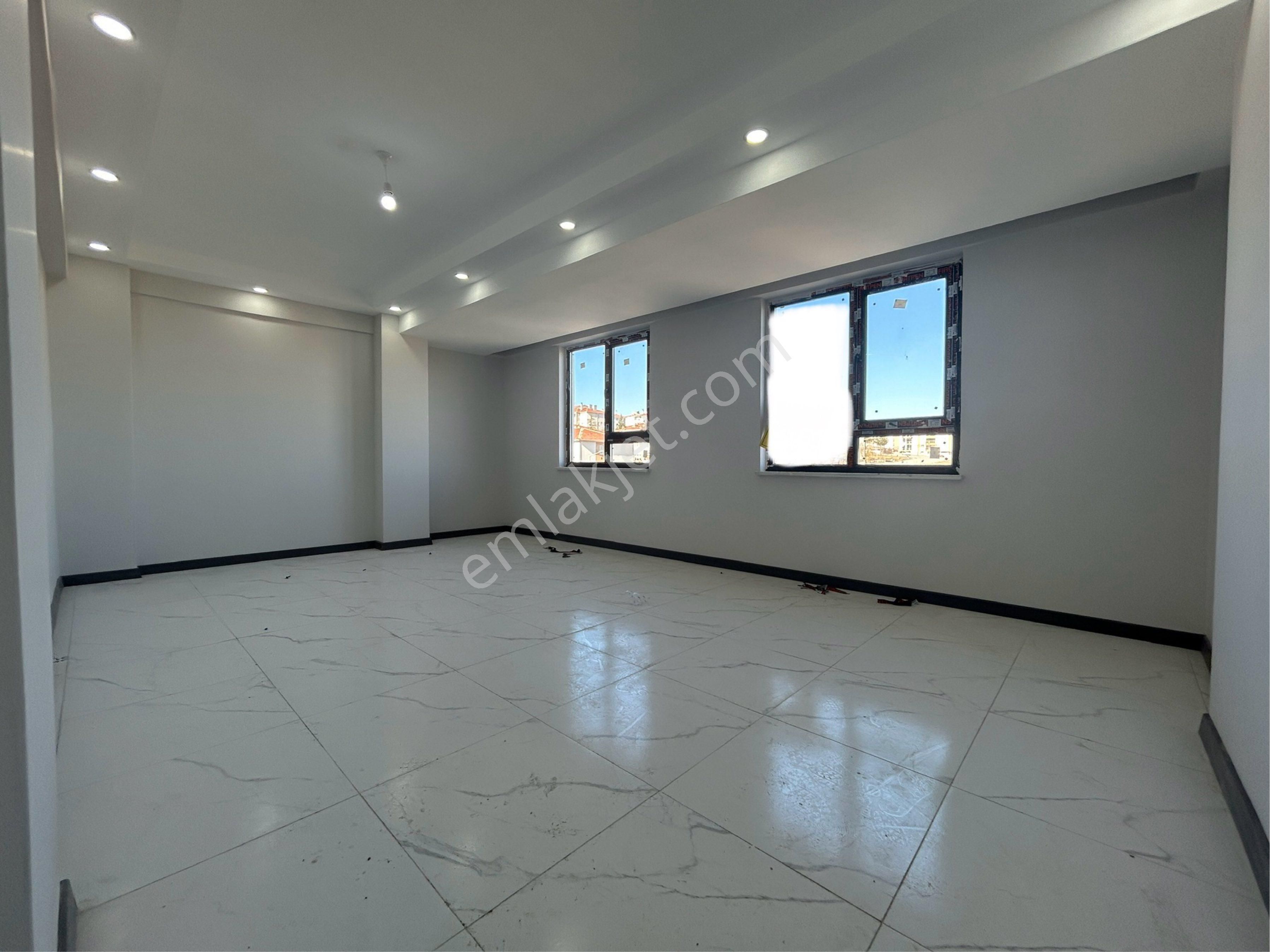 Odunpazarı Emek Satılık Daire Emek Mah. Ölçe Sitelerinde 2+1 110m2 Daire