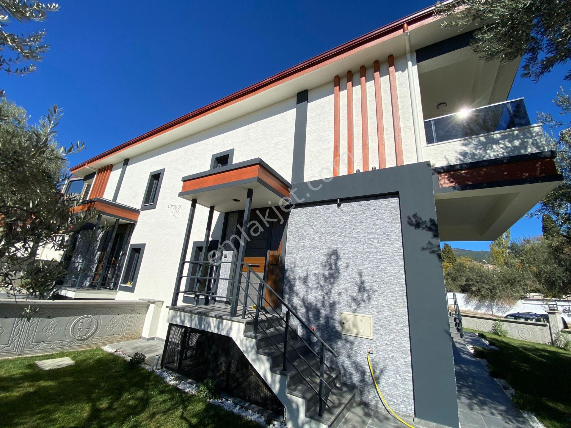 Poyraz Gayrimenkul'den Güre'de Satılık Sıfır Tek Müstakil Villa - Görsel 39