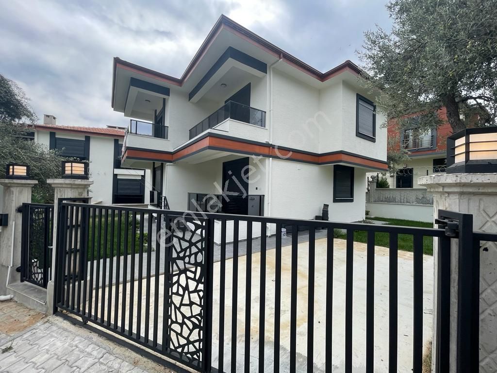 Poyraz Gayrimenkul'den Güre'de Satılık Sıfır Tek Müstakil Villa - Görsel 43