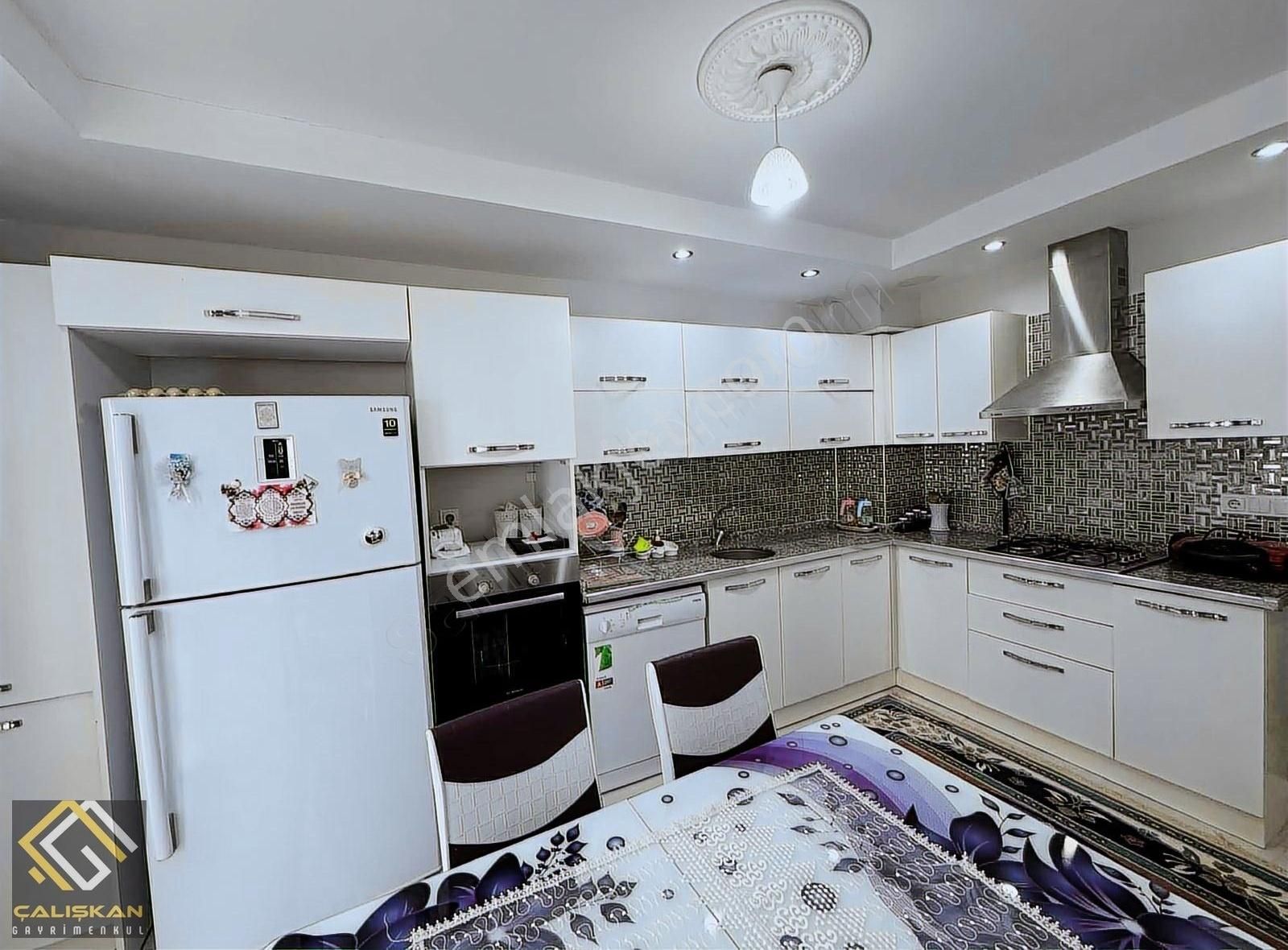 Site İçersinde/arakat/otopark/oyun Alanı/190m/3 Balkon - Görsel 5