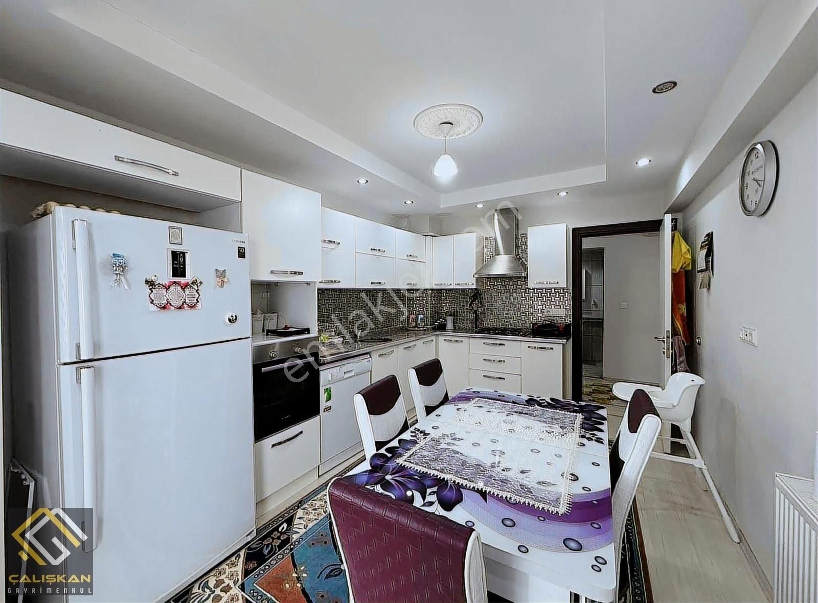 Site İçersinde/arakat/otopark/oyun Alanı/190m/3 Balkon - Görsel 11