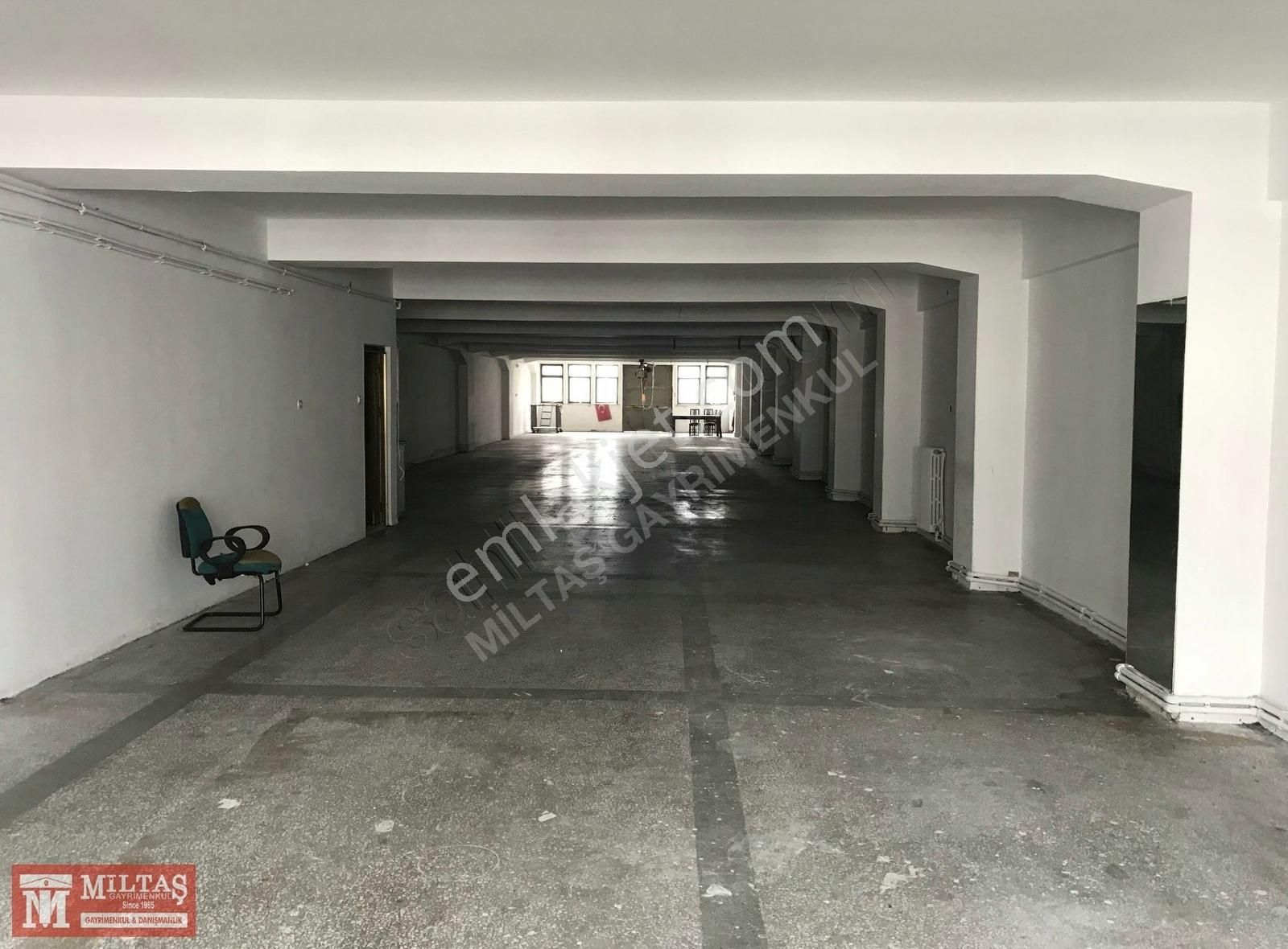 İstanbul Güngören Kiralık İşhanı Katı Merter Savaş Caddesine Yakın 375m2 Kiralık İş Yeri