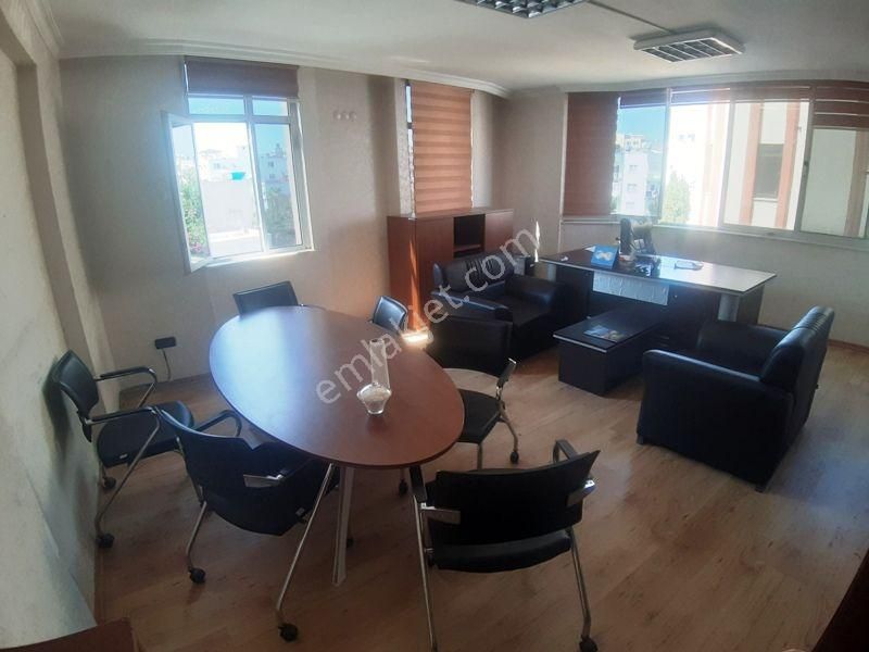 Ardadan Mersin Akdeniz Camişerifde 4 Odalı Satılık Eşyalı Ofis - Görsel 3