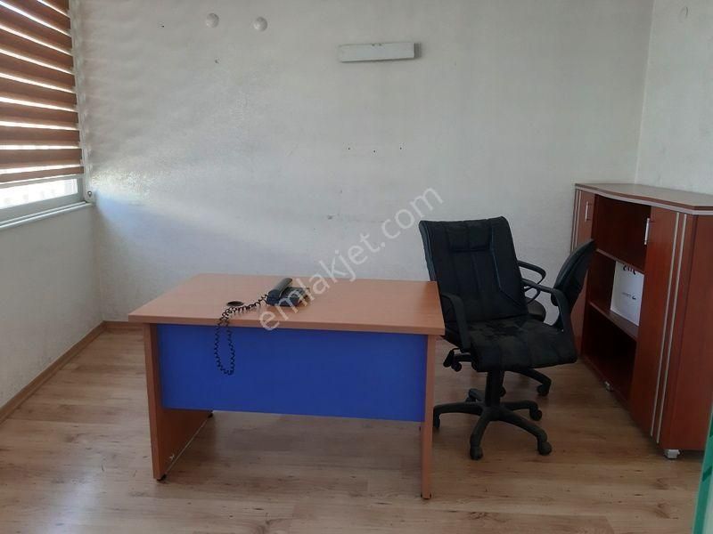 Ardadan Mersin Akdeniz Camişerifde 4 Odalı Satılık Eşyalı Ofis - Görsel 8