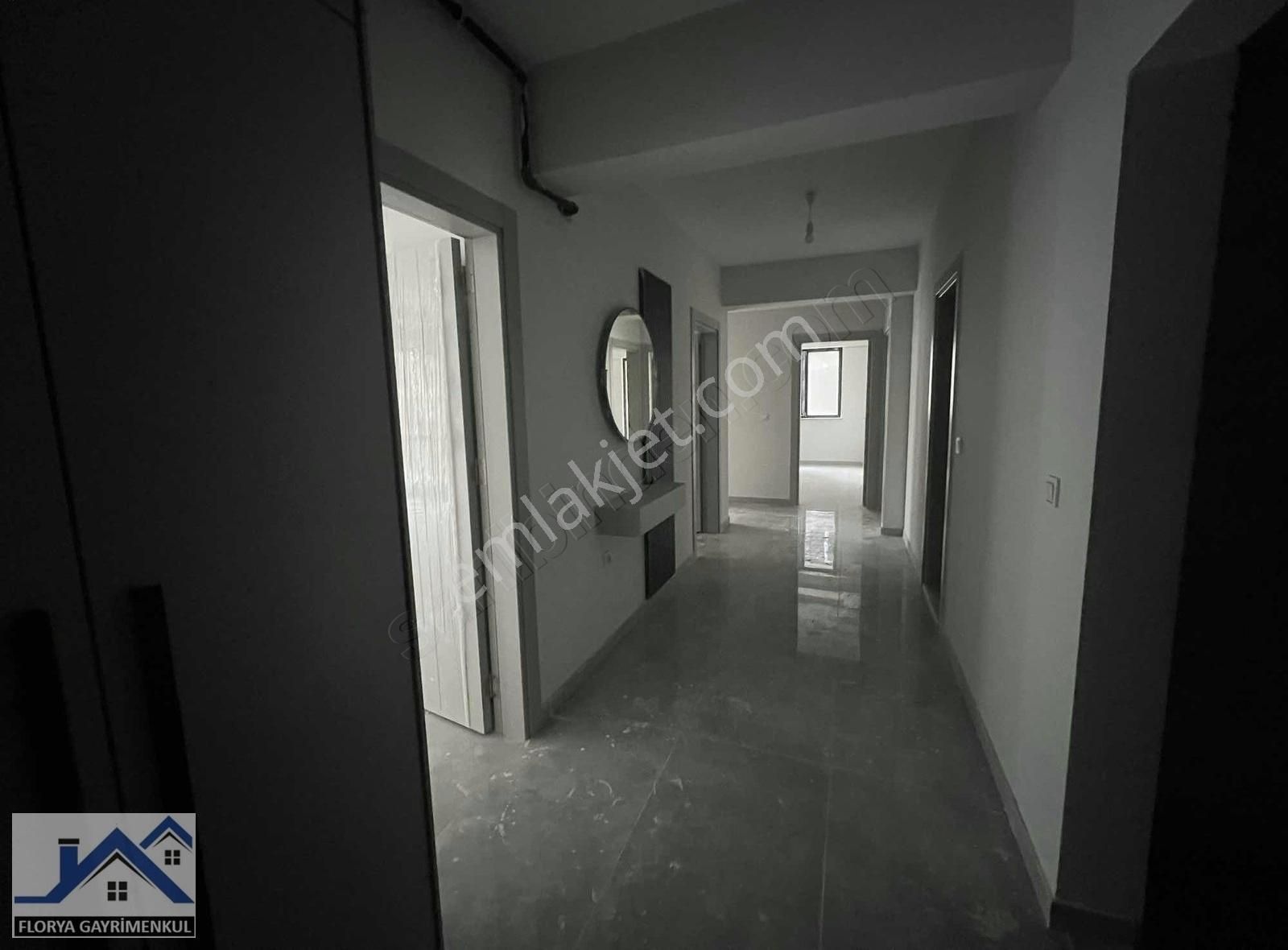 Havuzlu Sitede Lüks Satılık 3+1 Daire