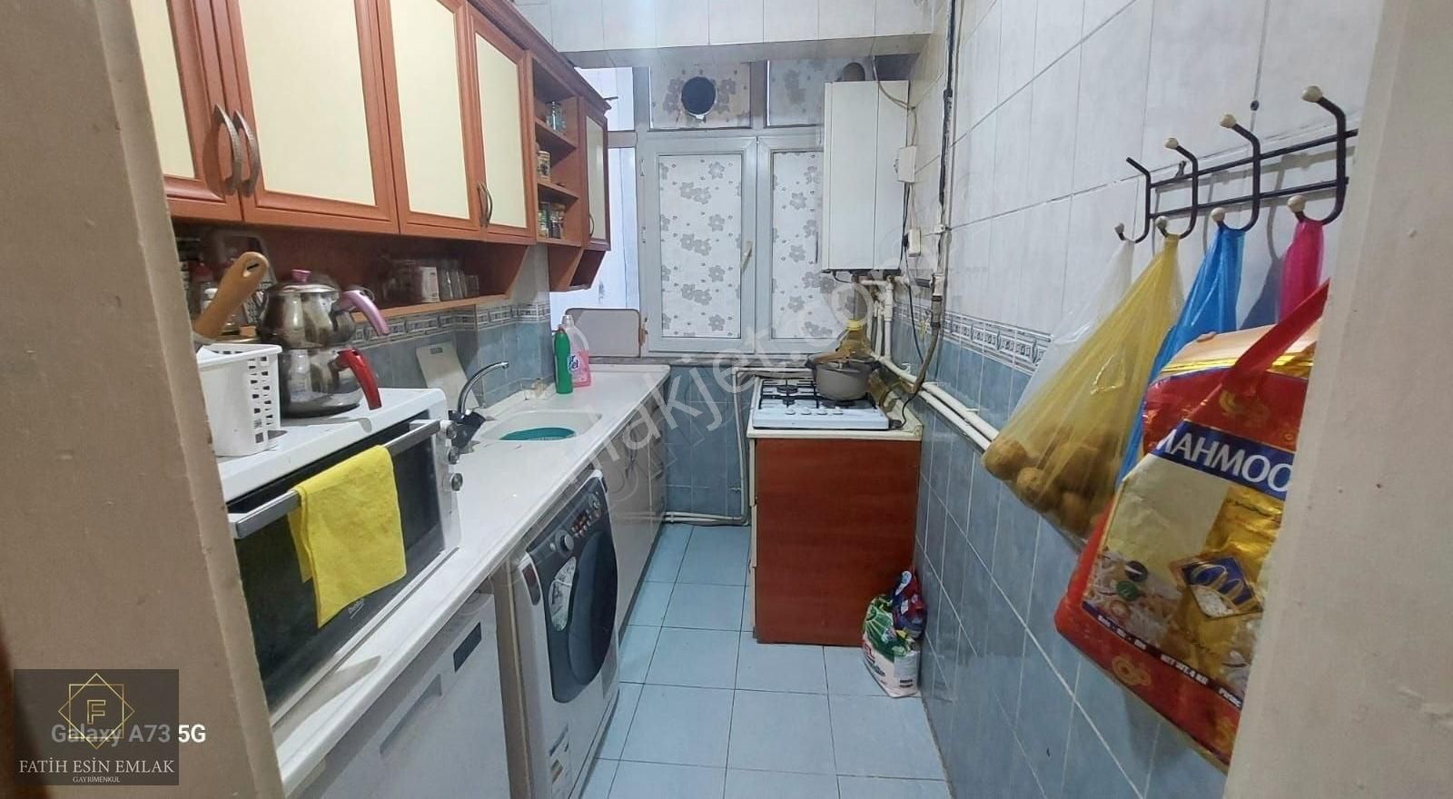 Fatih Akdeniz Cadde Civari 2. Kat Kiracili Daire - Görsel 3