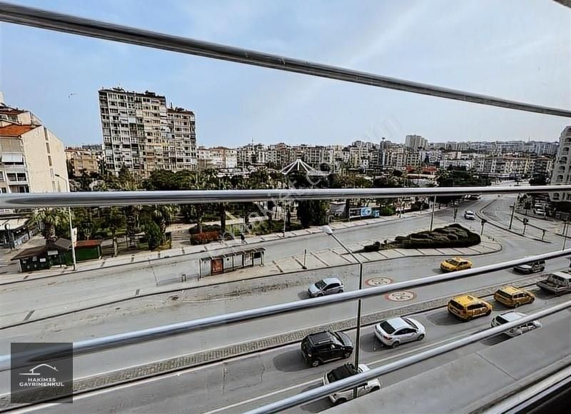 Konak Piri Reis Satılık Daire Hakim35 Gayrimenkul'den-inönü Caddesi Üzeri 3+1 Bakımlı Arakat