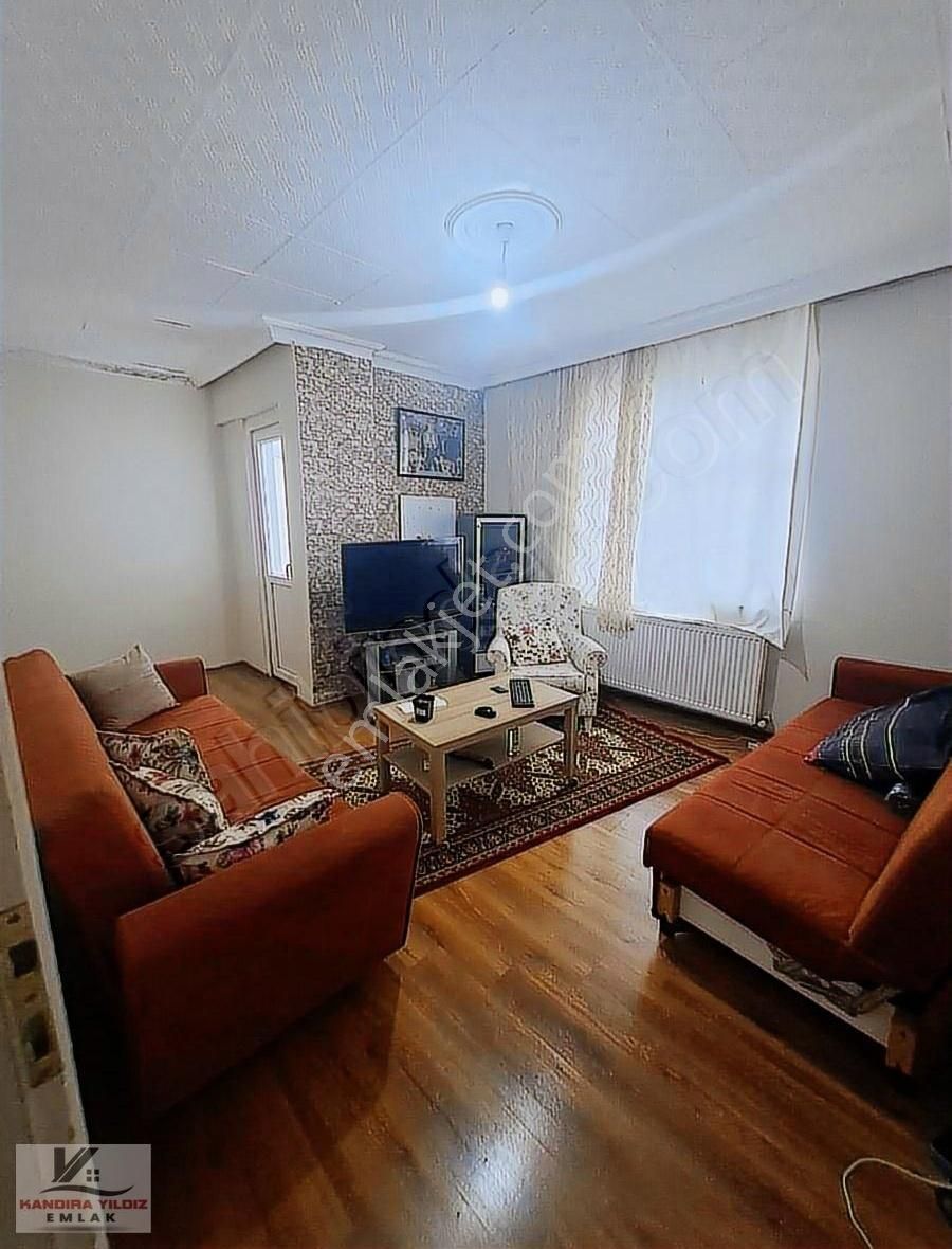 Ümraniye Namık Kemal Satılık Daire Talatpaşa Caddesinde 2 + 1 Kombili 90 M2 Satılık Arakat Daire