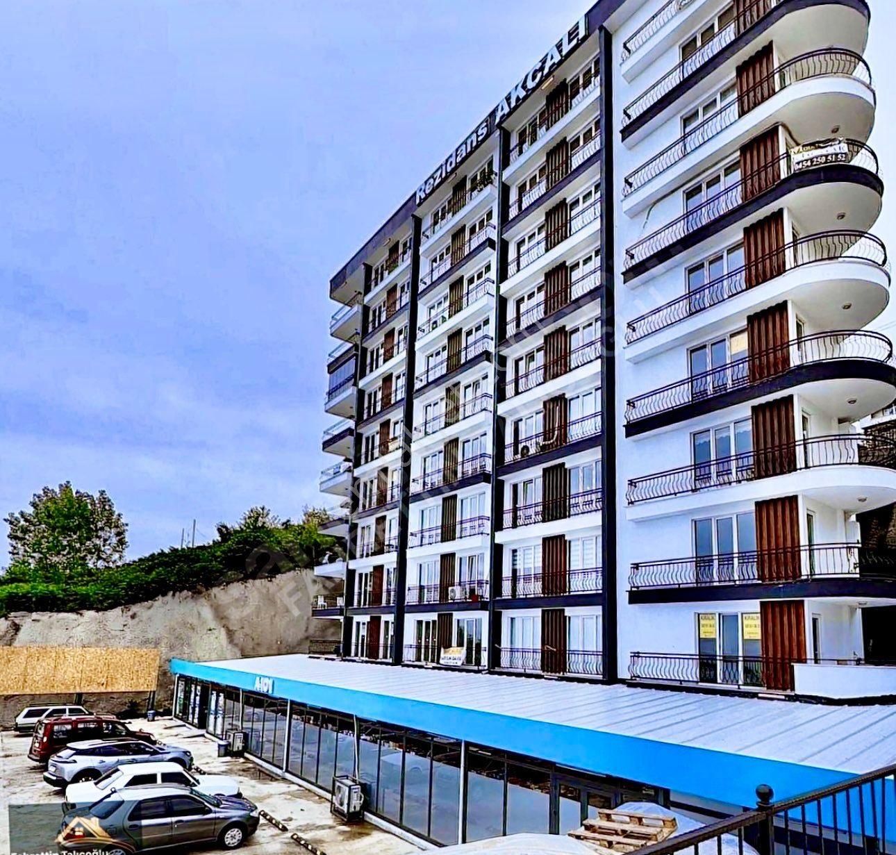 Uzuncakum Mevkinde Yeni Liman Karşısında Satılık 1+1 Daire