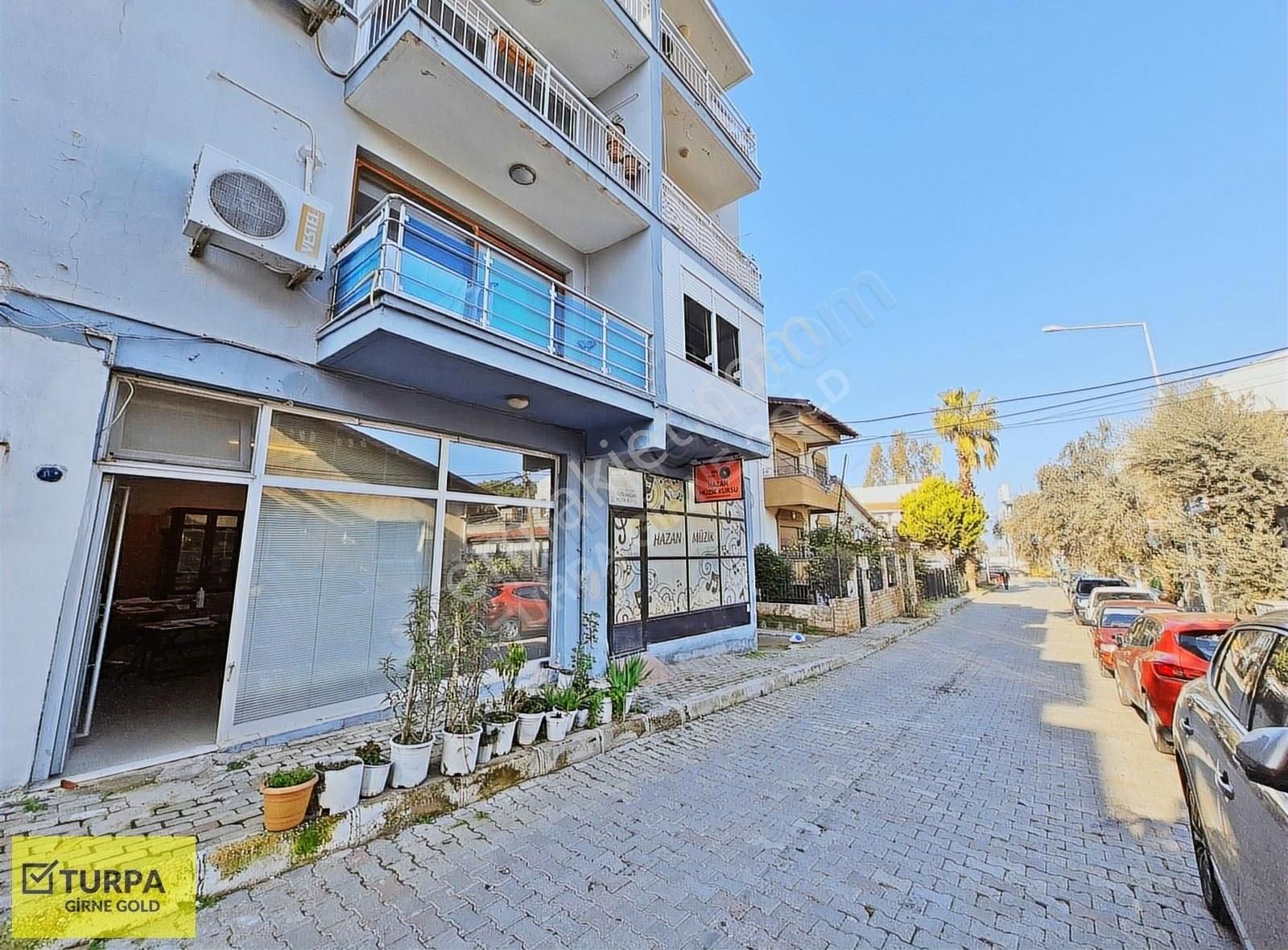 Balçova Korutürk Kiralık Dükkan & Mağaza Avm Karşısı İşbankası Evleri Kiralık Aydınlık 60 M2 Dükkan