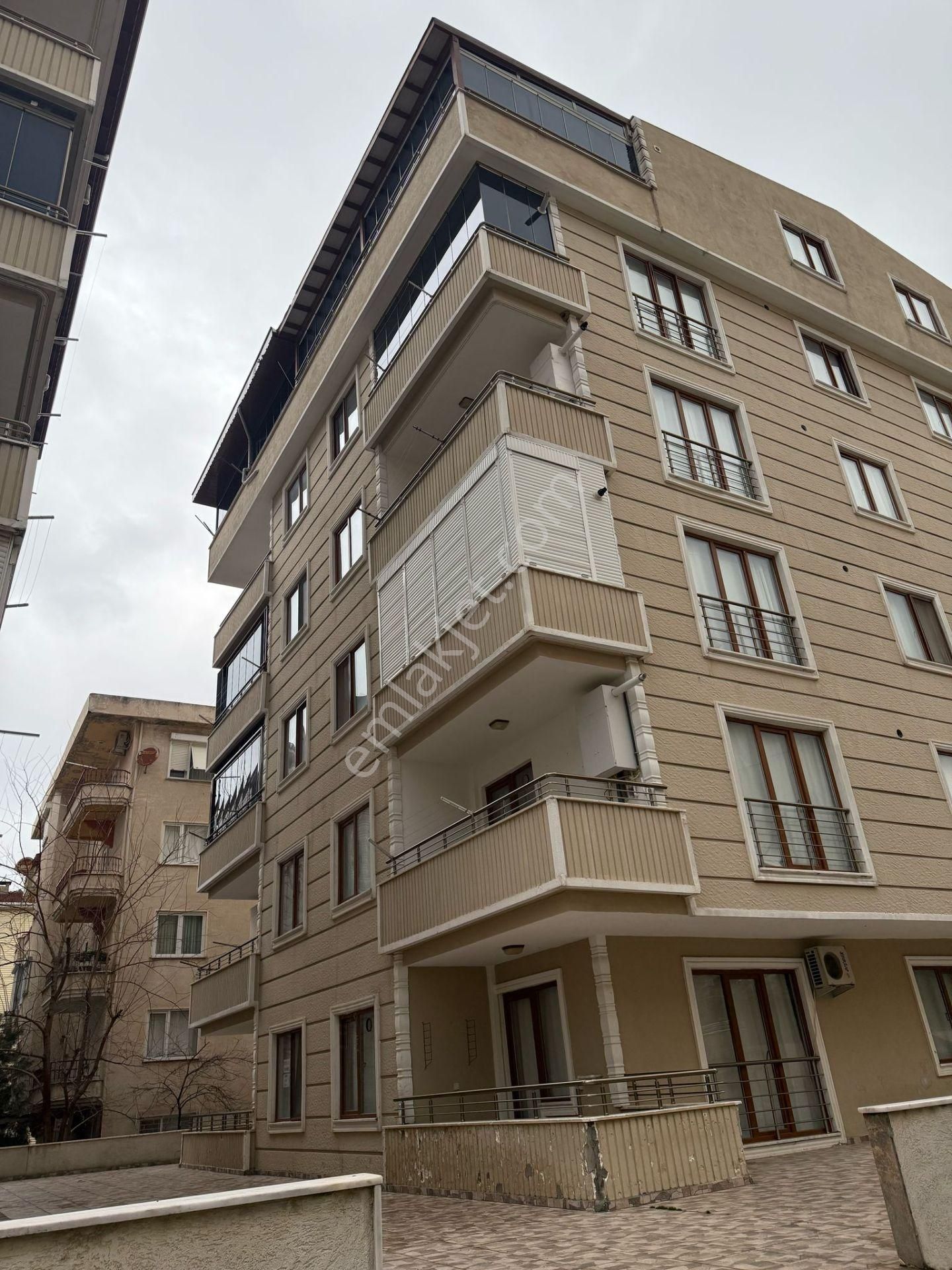 Çınarcık Esenköy Bld. (Liman) Satılık Daire Yalova Çınarcık'ta 3+2 Satılık Dubleks Daire