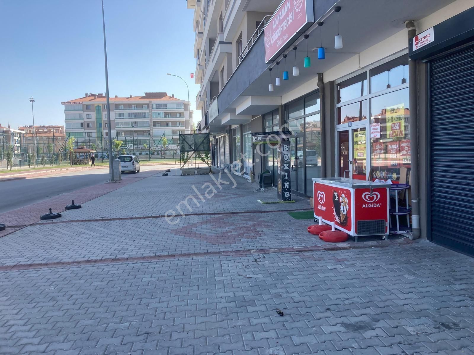 Karatay Ulubatlıhasan Satılık Dükkan & Mağaza Karkent Pazar Yerine Yakın 48 M2 Satılık Dükkan