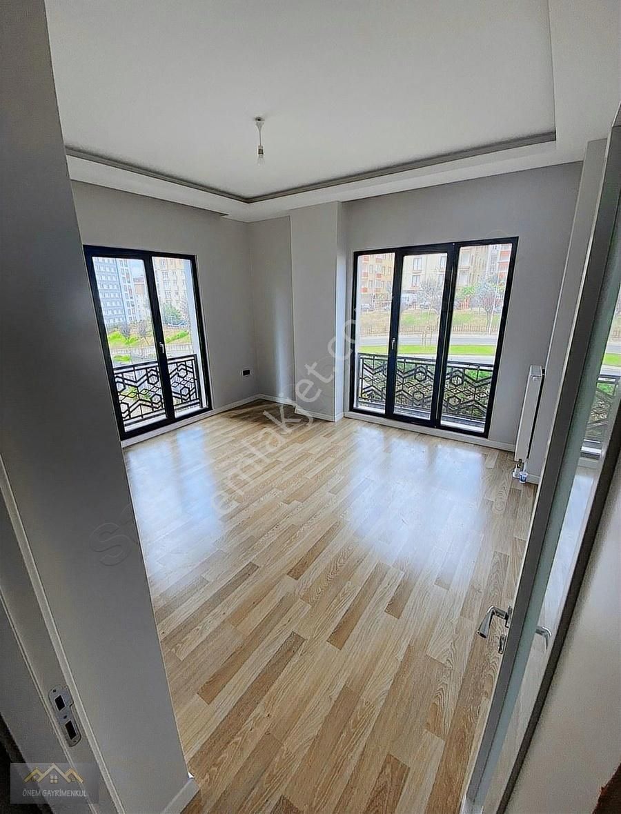 Önem Gayrimenkul'den Süper Konum 1+1 Ara Kat İskanlı Daire - Görsel 10