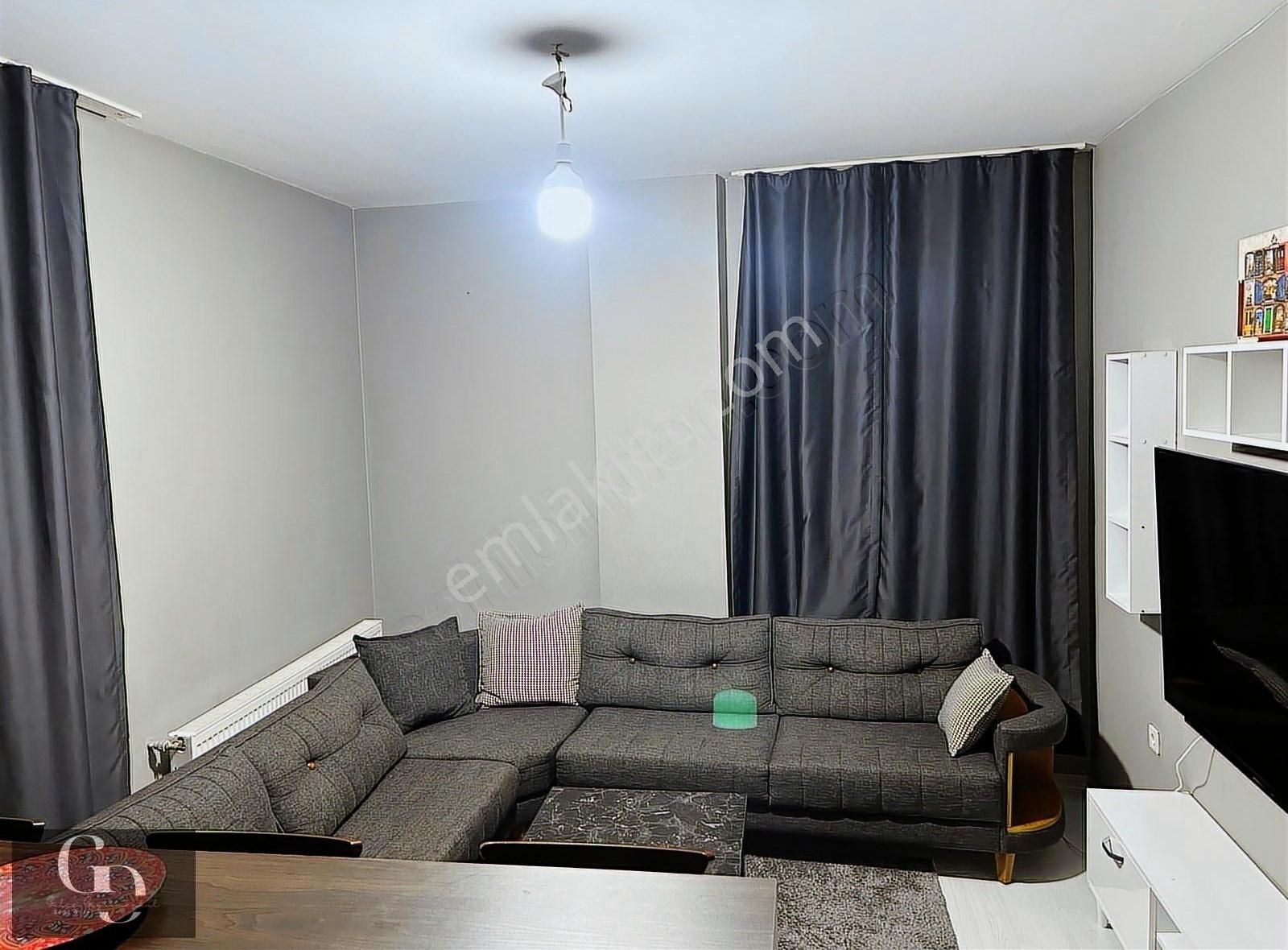 Avcılar Üniversite Kiralık Daire 2+1 İst.ünv.100 Mt Yeni Binada Full Eşyalı Metrobüse 5dk.