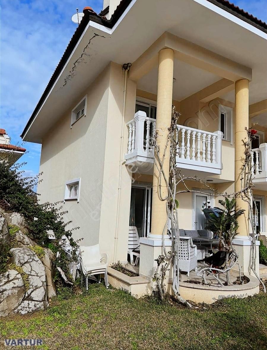 Fethiye Foça Satılık Villa Denize Sıfır Site İçinde Birleşik Nizam Villa