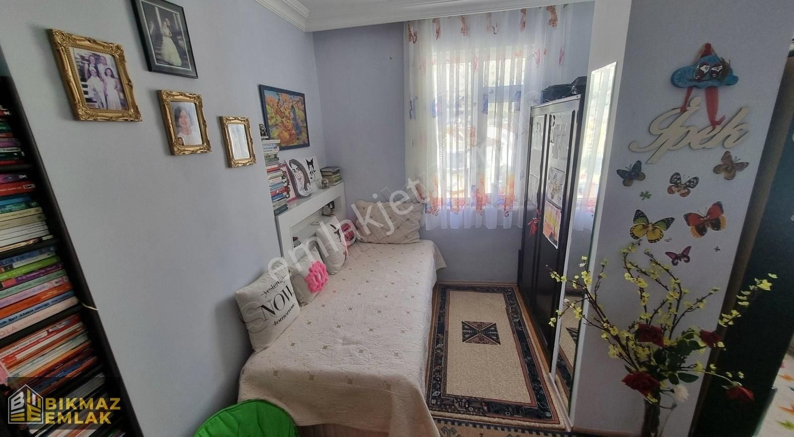 Konyaaltı Hurma Satılık Daire Hurmada Site İçinde Ara Kat Güney Cephe 2+1 Acil Satılık