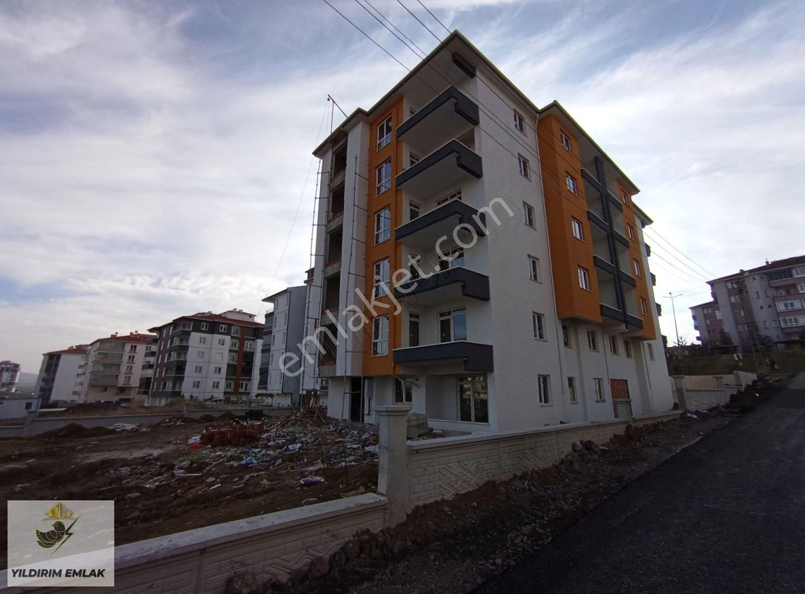 Yıldırım Emlak'tan İstiklalde 3+1 Ara Kat Köşe Başı Sifir Daire - Görsel 7