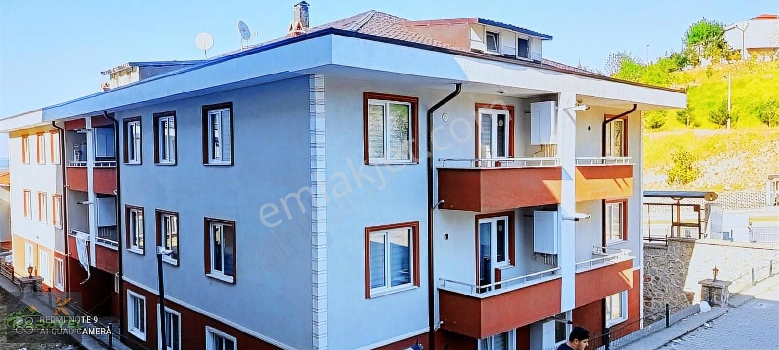 Serdivan Kemalpaşa Satılık Daire Serdivanda Satılık Arakat Eşyalı 2+1 Daire