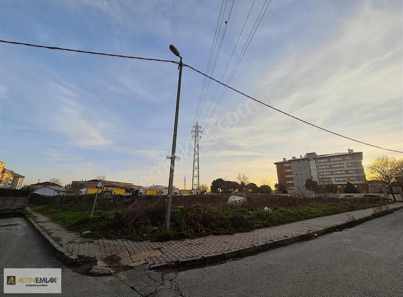 Arnavutköy Hastane Satılık Ticari İmarlı Hadımköy Muhacır Mah. (hastane Mah.) Cadde Üzeri Satılık Arsa