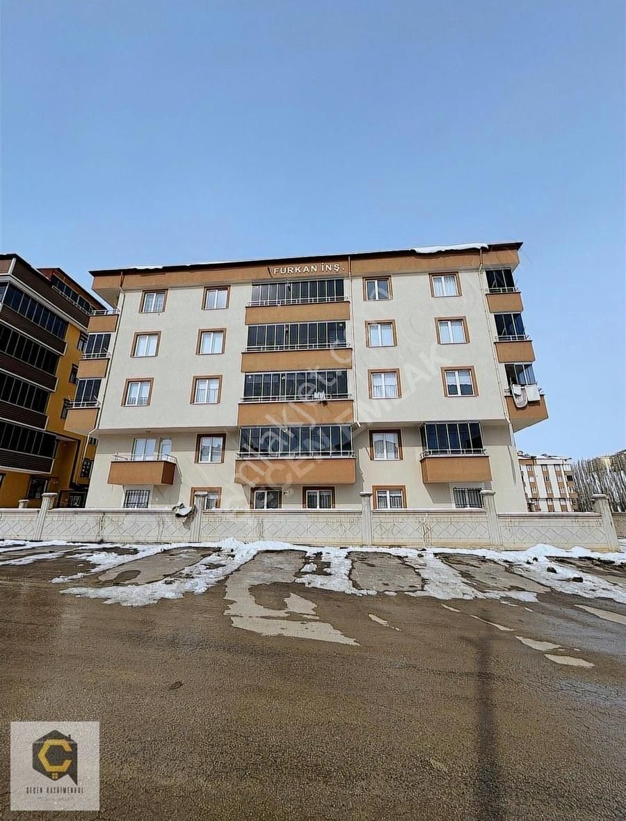 Bayburt Merkez Şingah Kiralık Daire Eski Hastane Bölgesinde 120 M2 Geniş 2+1 Ara Kat Kiralık Daire