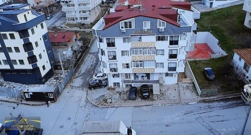 Çayırova Özgürlük Satılık Daire Ertürk Emlak'tan Özgürlük Mah'de 2+1 Asansörlü Ara Kat Daire