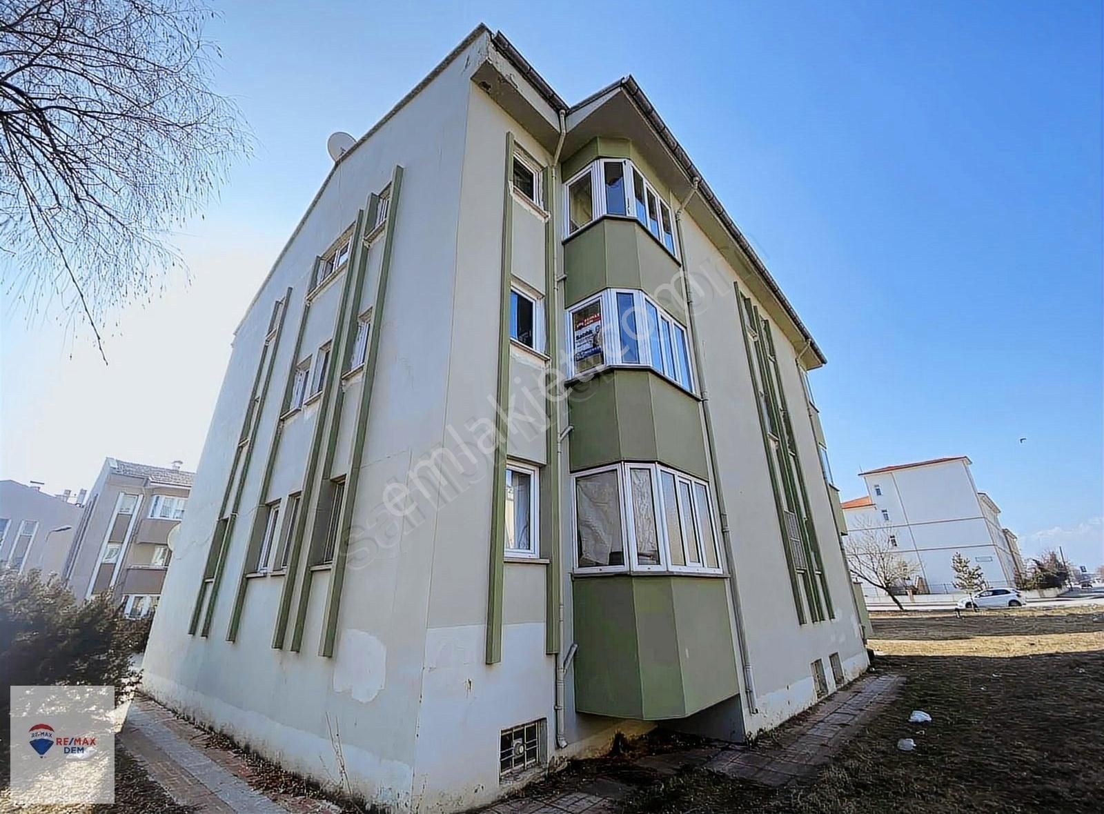 Erzincan Merkez Mimar Sinan Satılık Daire Remax Dem'den Mimar Sinan Mahallesinde Satılık 3+1 Daire