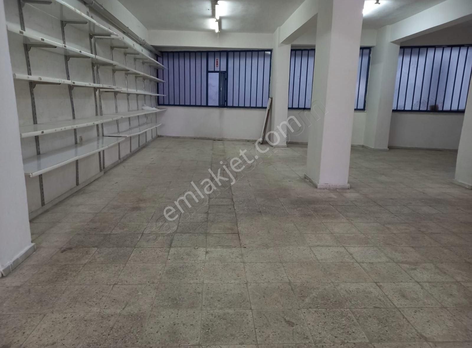 Üsküdar Ünalan Kiralık Dükkan & Mağaza Üsküdar Ünalan Ayazma Cad. Paralelinde 350 M2 Boş Dükkan