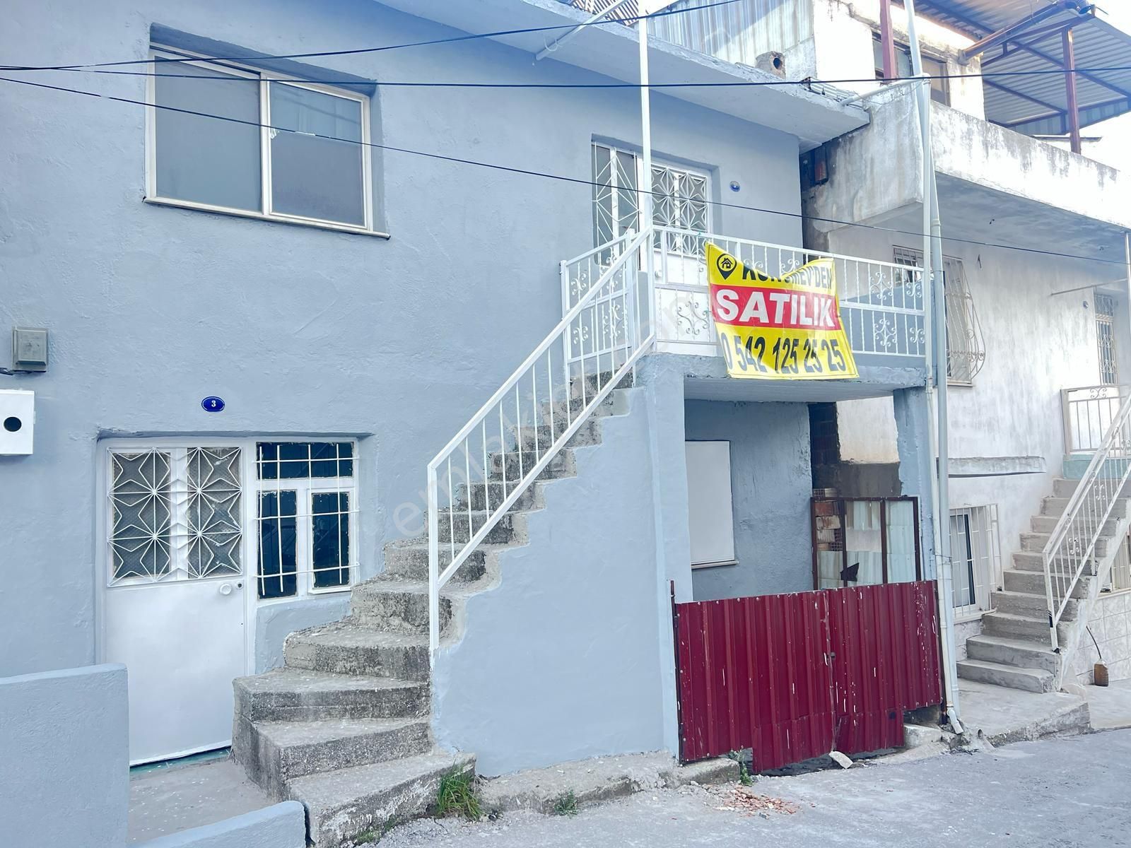 İzmir Karabağlar Satılık Bina Konumevden Karabağlar Peker Mahallesinde Satılık 2 Katlı Müstakil Ev