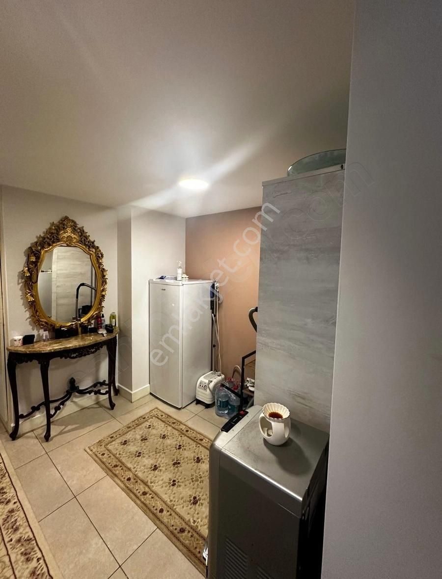 Batışehir'de Satılık 210m² 4.5+1 Oturmaya Hazır Boş Daire - Görsel 3