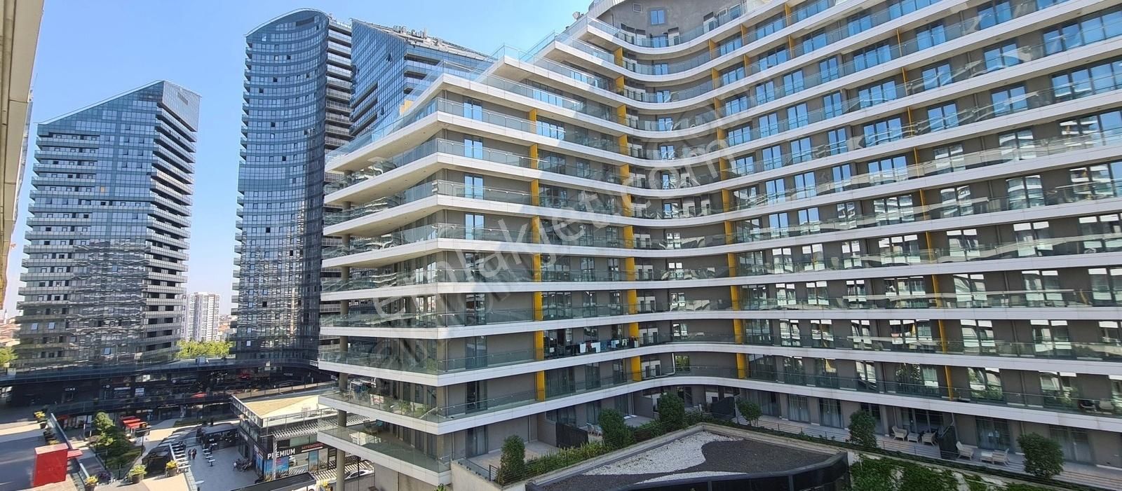 Bağcılar Göztepe Satılık Daire Batışehir'de Satılık 210m² 4.5+1 Oturmaya Hazır Boş Daire