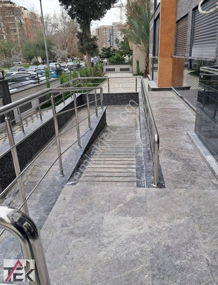 Mansuroğlunda 3+1 Sıfır Ebeveyn Banyolu Satılık