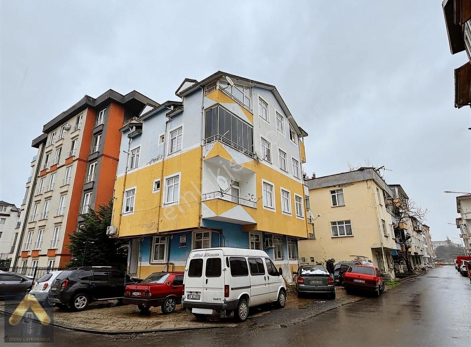 Altınordu Akyazı Satılık Daire Divan Gayrimenkul Akyazı Mah. 2+1 85m2 Satılık Çatı Katı