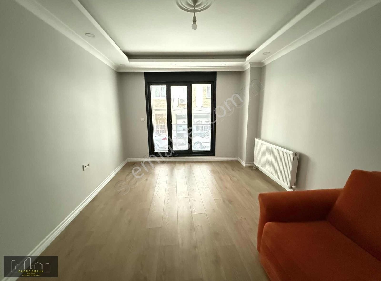 Küçükçekmece Gültepe Kiralık Daire Cadde Emlak Beşyol Burger King Karşısı 2+1 85 M2 Y Giriş Daire