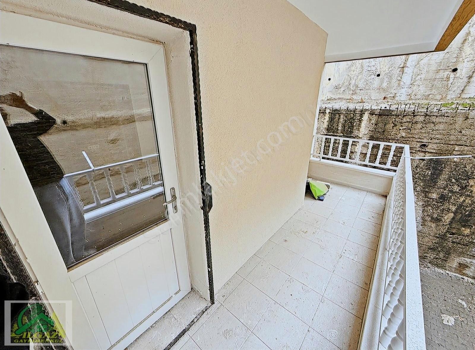 İncirli'de Cadde Yakını 3+1 Ara Kat Asansör Çift Balkonlu Daire - Görsel 14