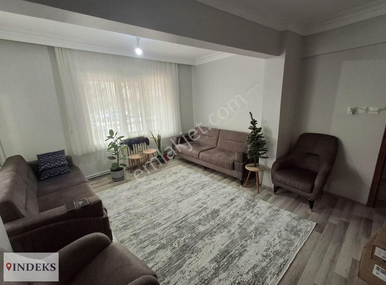 Çanakkale Merkez Cevat Paşa Kiralık Daire Cevatpaşa Piri Reis Caddesi Üzeri Kiralık Geniş 2+1 Daire