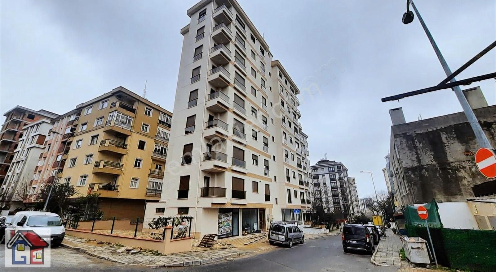 Ataşehir İçerenköy Satılık Dükkan & Mağaza %100 Fırsat,sıfır Dükkan İçerenköy Minibüs Yoluna İlk Sokak,20m2