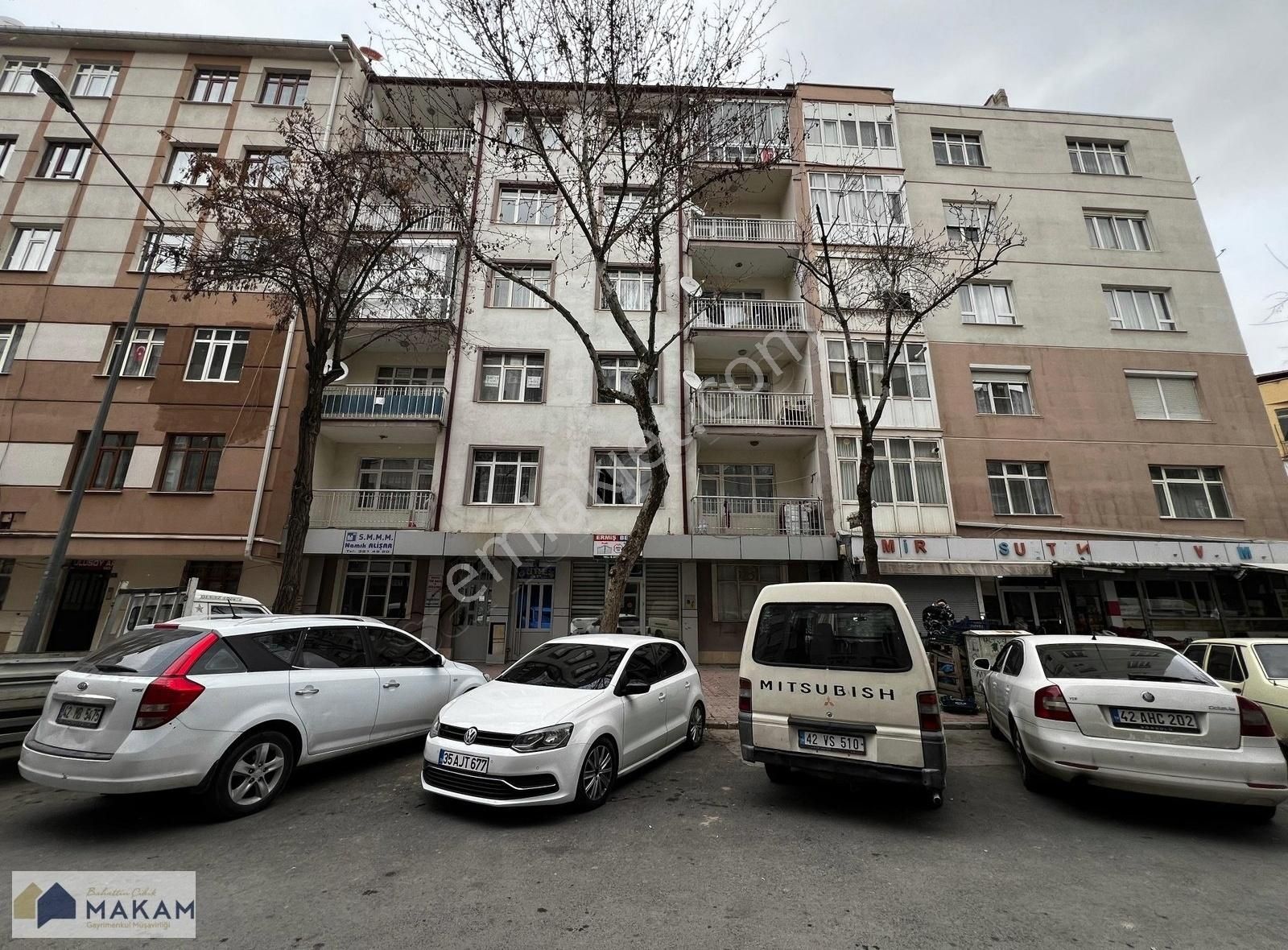 Selçuklu Nişantaş Satılık Daire Nişantaş Mah. Güneş Apartmanı Satılık 4+1 Arakat Satılık Daire