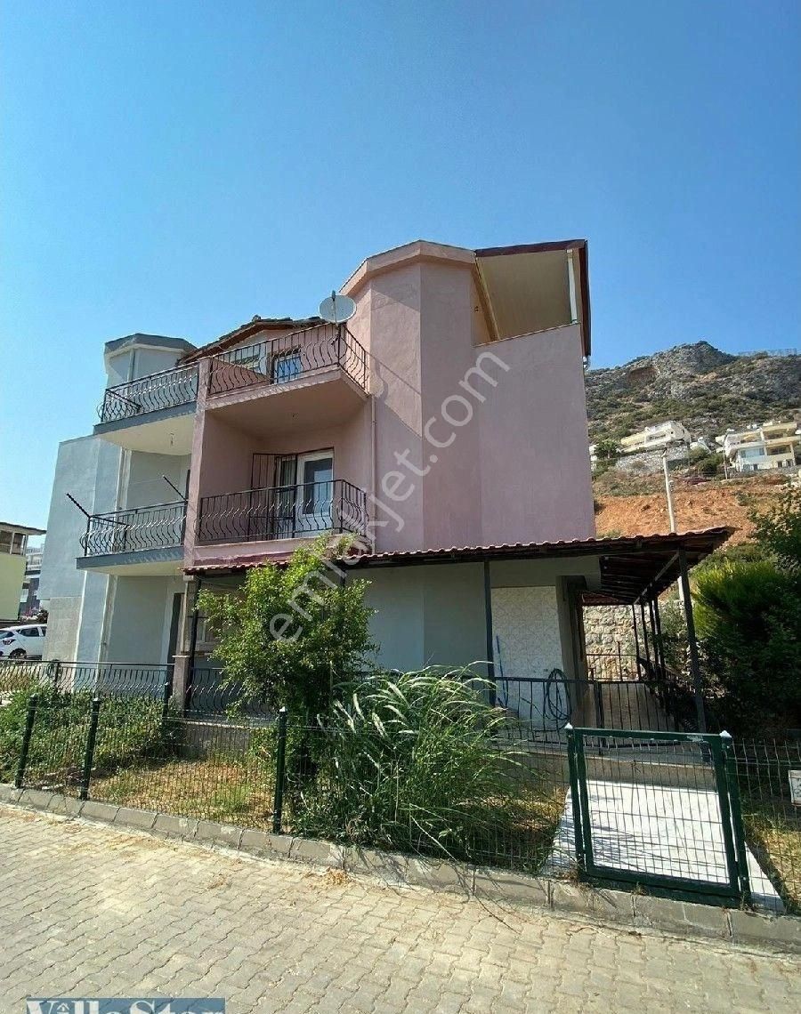 Kuşadası Yavansu Satılık Villa Kuşadası Yavansu Mevkin'de Satılık 3+1 Doğalgazlı Villa