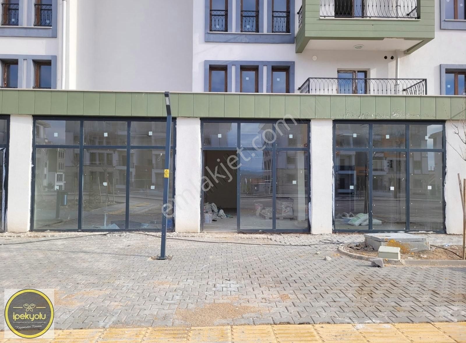 Beypazarı Ayvaşık Kiralık Dükkan & Mağaza İpekyolu Gayrimenkul Yeni Toki Konutlarında Kiralık 91 M2 İşyeri