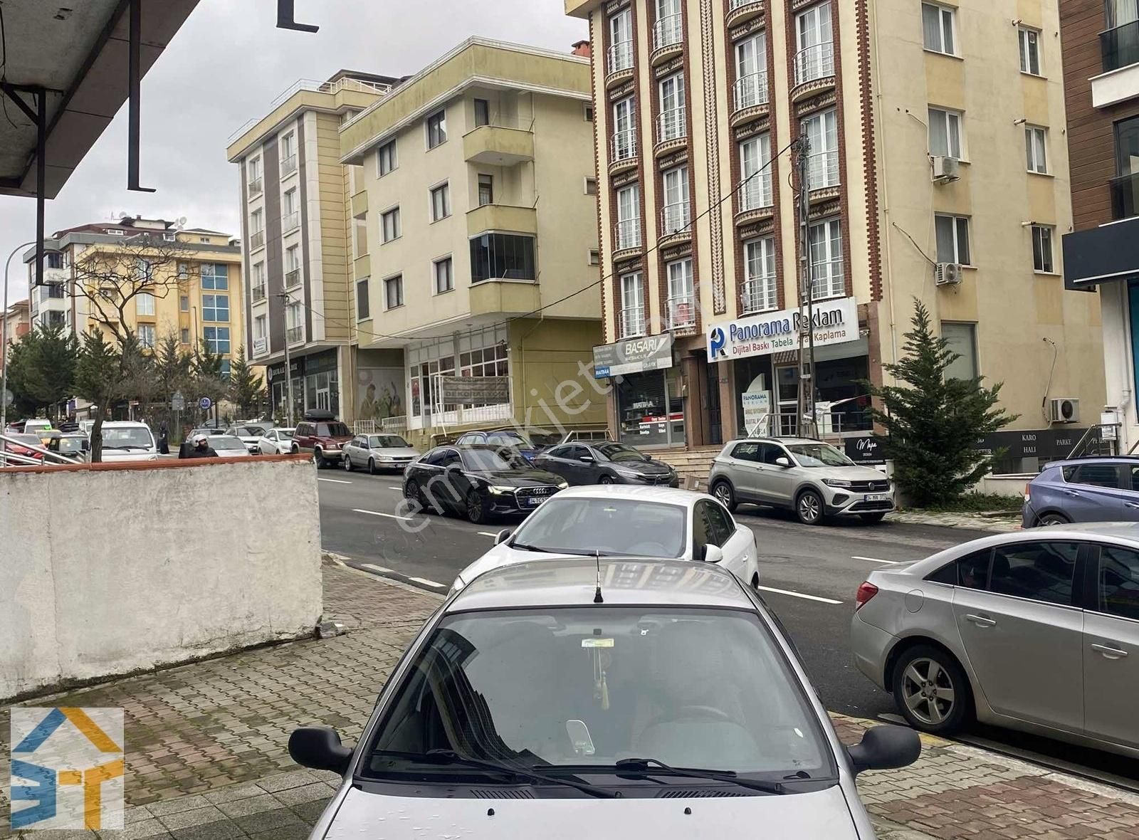 Ümraniye Mehmet Akif Kiralık Dükkan & Mağaza Tavukçuyolu Caddesine Cepheli 280 M2 Kiralık Dükkan